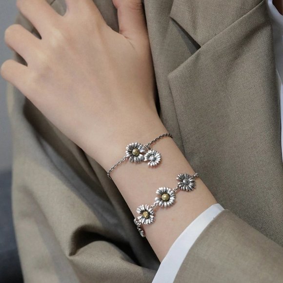 *925 Sterling Silver Vintage Sunflower Bracelet - Picture 2 of 10